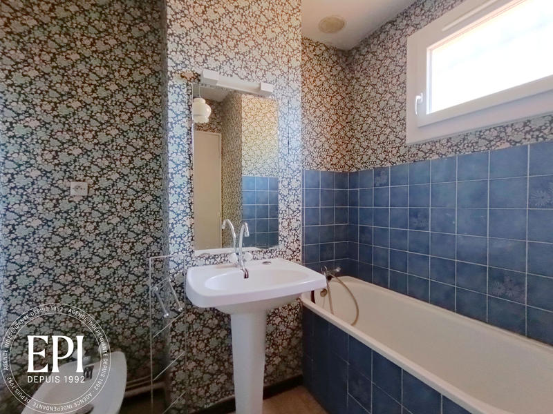 Maison - 95 m² - 5 pièces