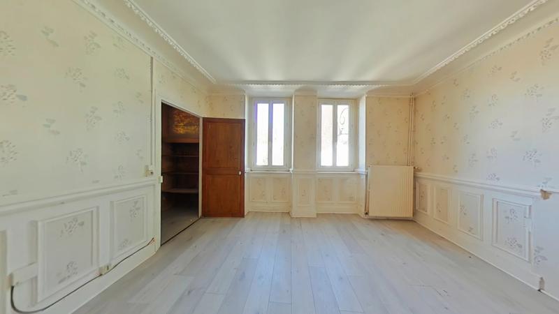 Immeuble - 177 m² - 7 pièces
