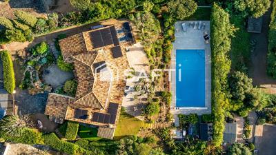 Villa - 180 m² - 5 pièces