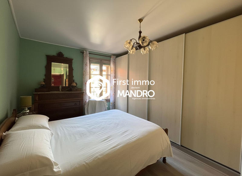 Maison - 189 m² - 10 pièces