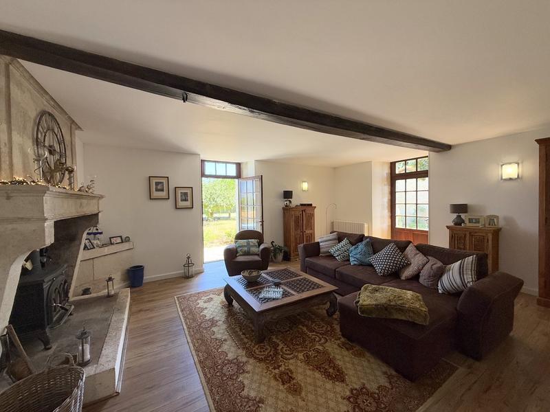 Maison - 161 m² - 6 pièces