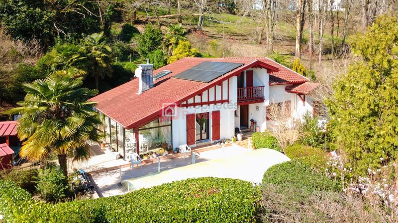 Maison - 169 m² - 7 pièces