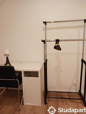 Chambre - 13 m² - 1 pièce