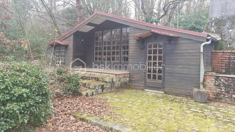 Propriété - 220 m² - 7 pièces