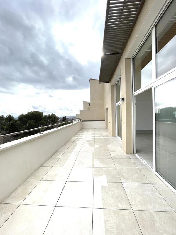 Appartement - 100 m² - 4 pièces