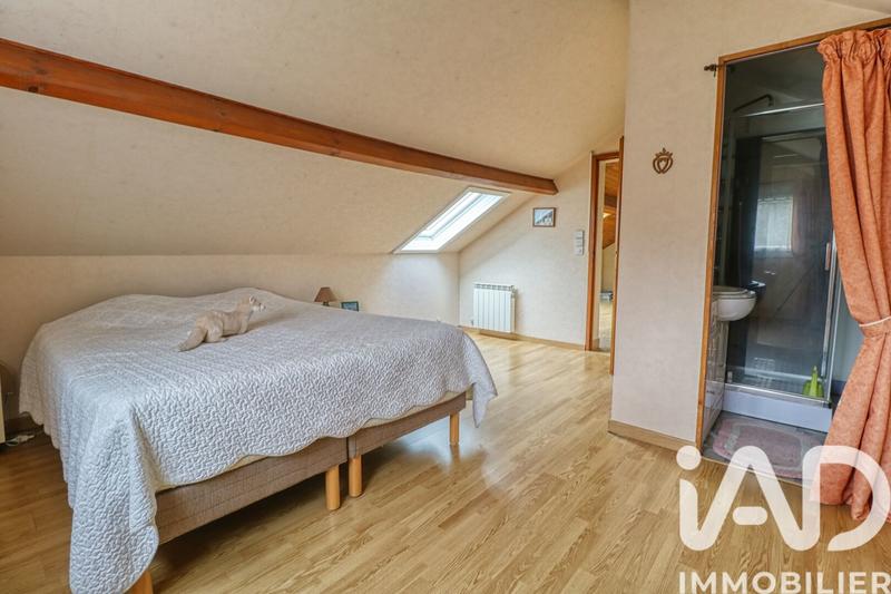 Maison - 99 m² - 5 pièces