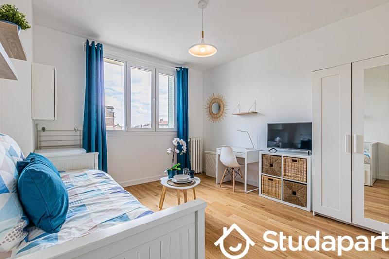 Chambre - 12 m² - 1 pièce