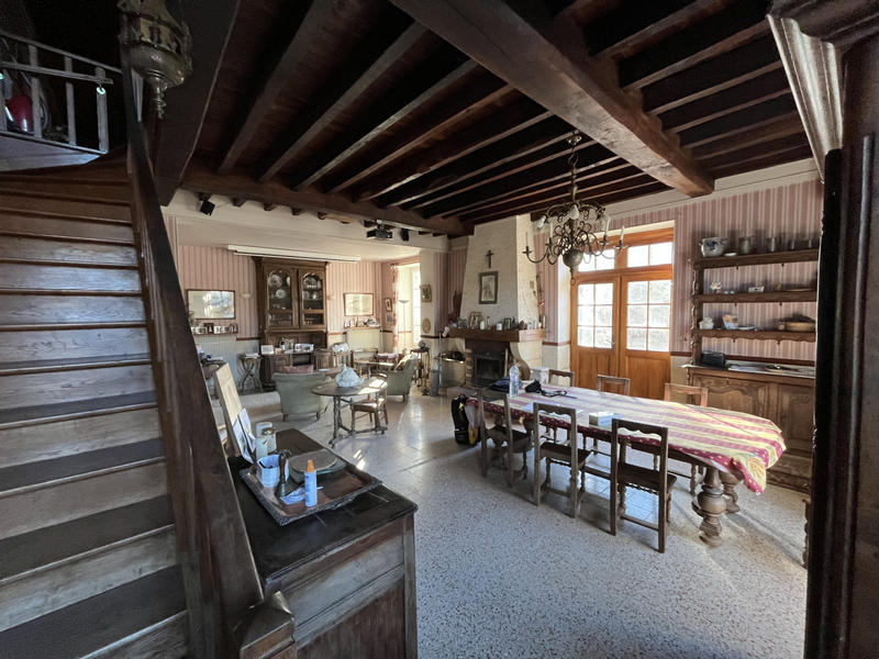 Maison - 254 m² - 4 pièces