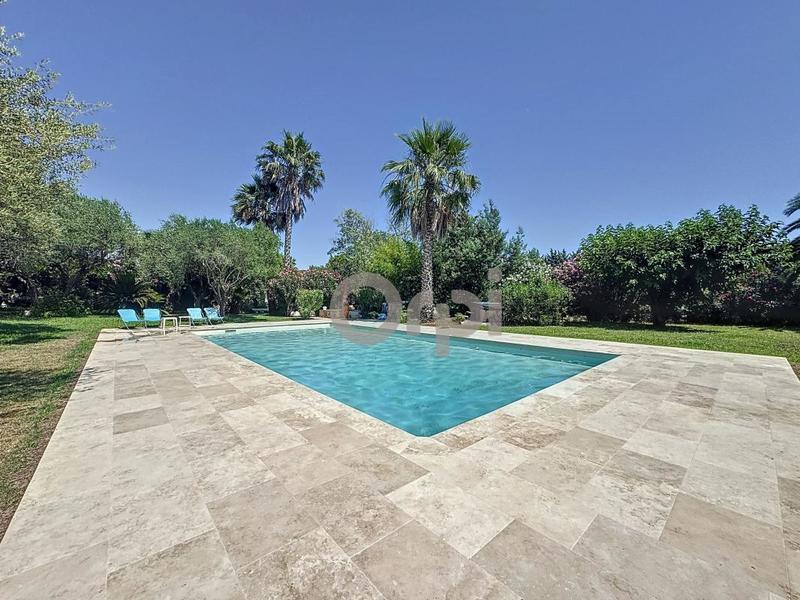 Propriété - 262 m² - 5 pièces