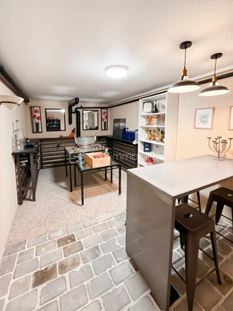 Maison - 165 m² - 6 pièces