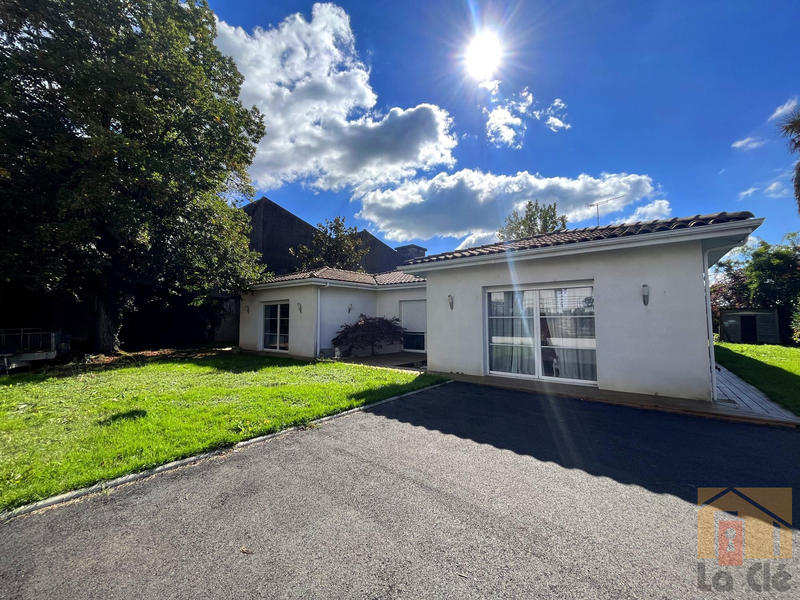 Maison contemporaine - 167 m² - 5 pièces