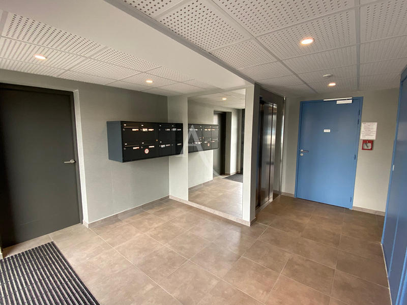 Appartement - 84 m² - 3 pièces