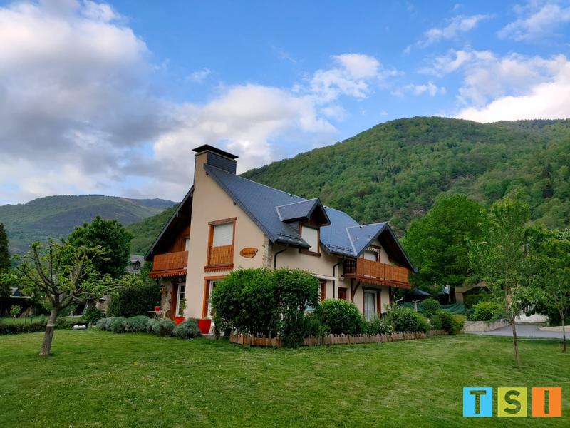 Maison - 195 m² - 7 pièces