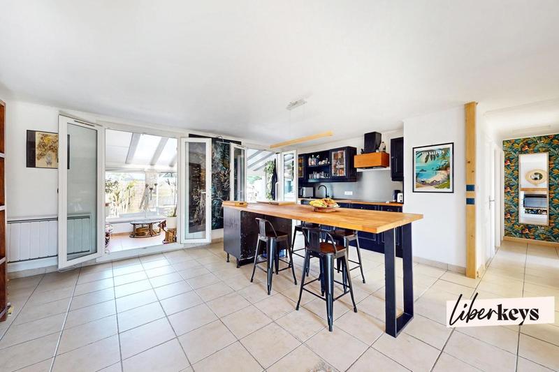 Villa - 140 m² - 5 pièces