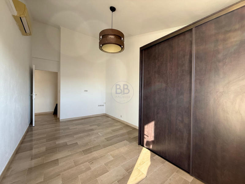 Appartement - 96 m² - 4 pièces