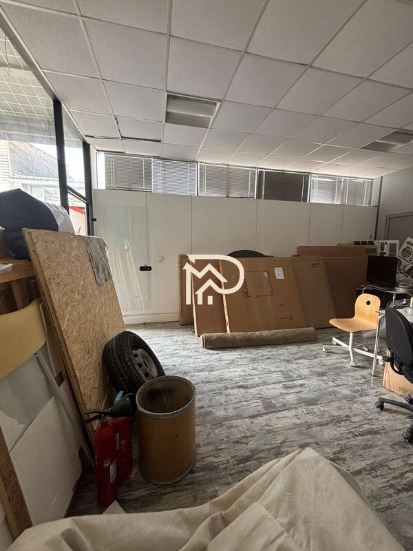 Local d'activités - 270 m²