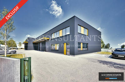 Local d'activité / Entrepôt - 122 m²