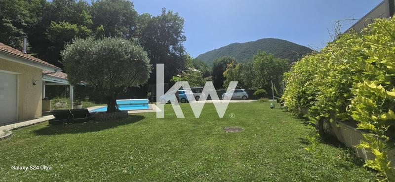 Maison - 159 m² - 5 pièces