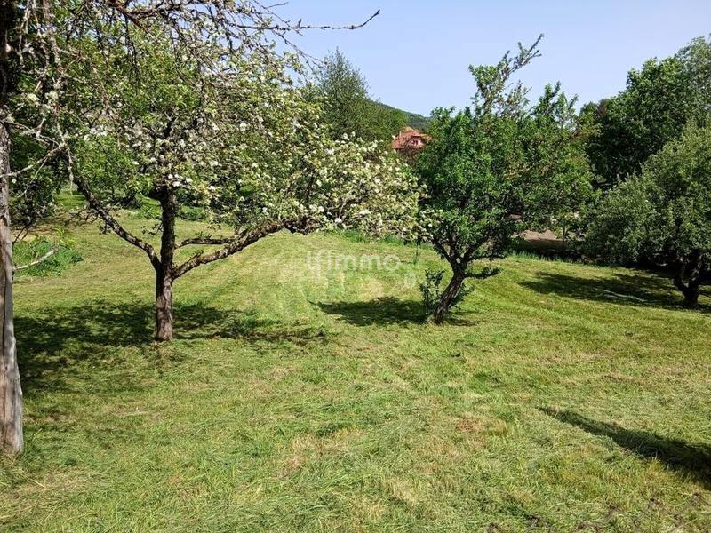 Terrain constructible - 1 057 m²