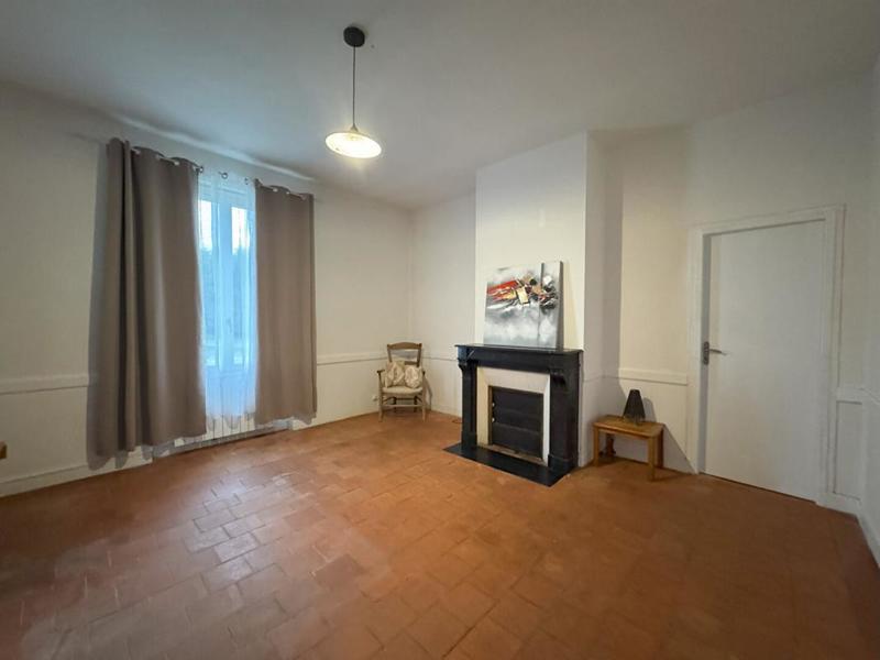 Maison - 228 m² - 8 pièces
