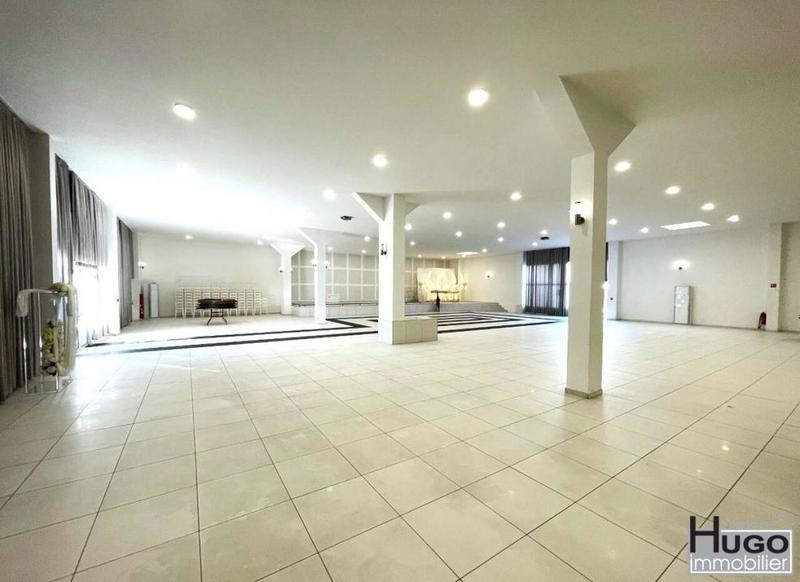 Local commercial - 950 m²