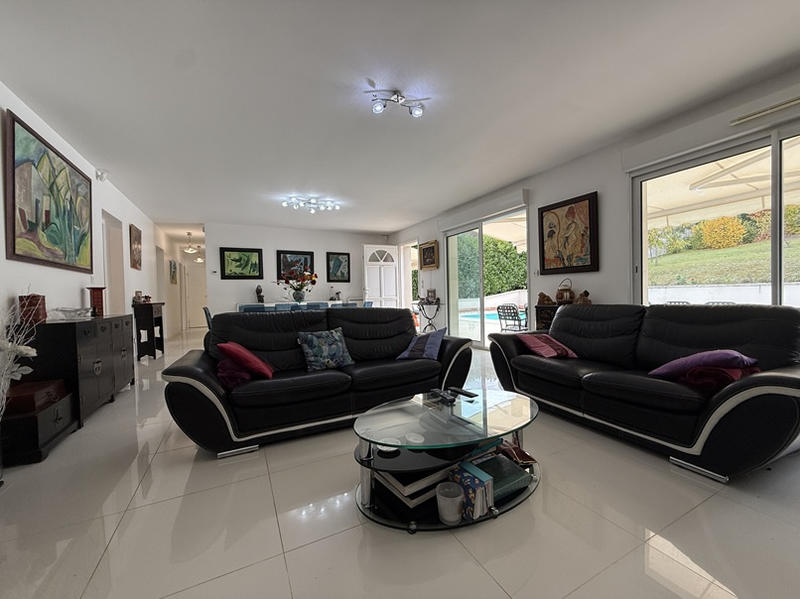 Maison - 200 m² - 6 pièces