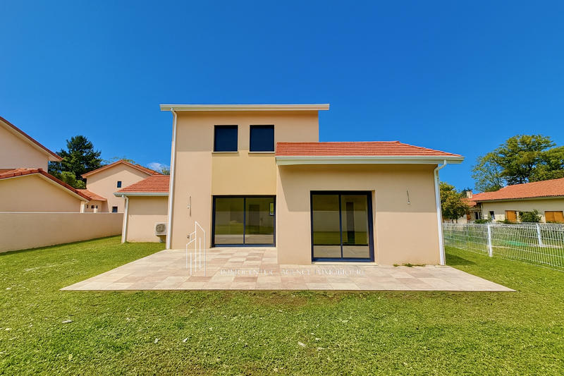 Villa - 110 m² - 5 pièces