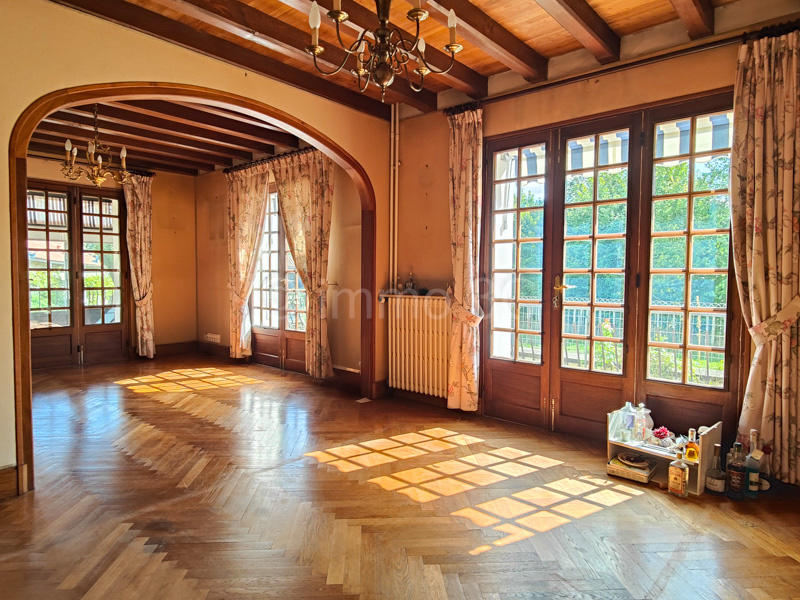 Maison de village - 203 m² - 9 pièces