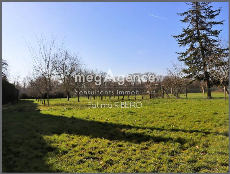 Terrain constructible - 1 333 m²