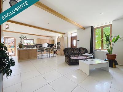 Maison - 210 m² - 8 pièces