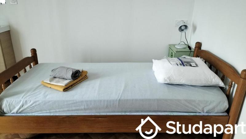 Chambre - 12 m² - 1 pièce