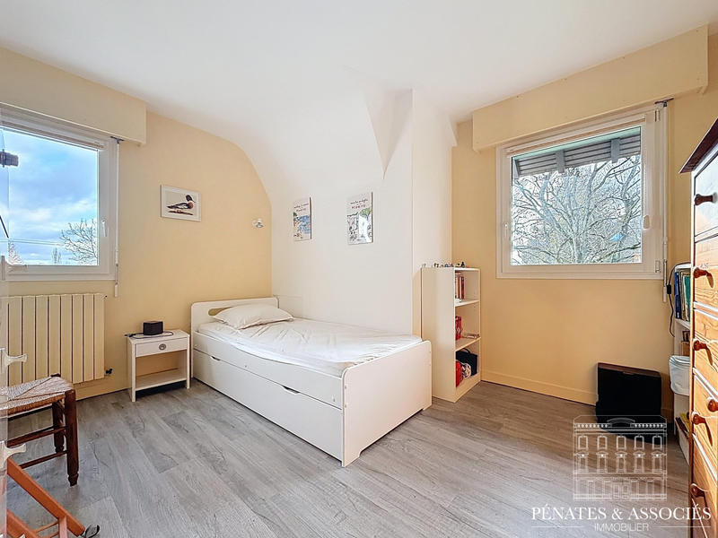 Maison - 172 m² - 7 pièces