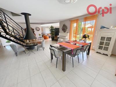 Villa - 181 m² - 5 pièces