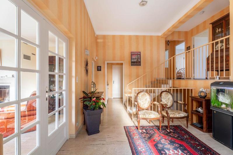 Maison - 180 m² - 6 pièces