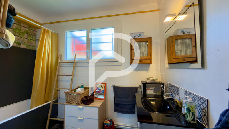 Maison - 204 m² - 7 pièces