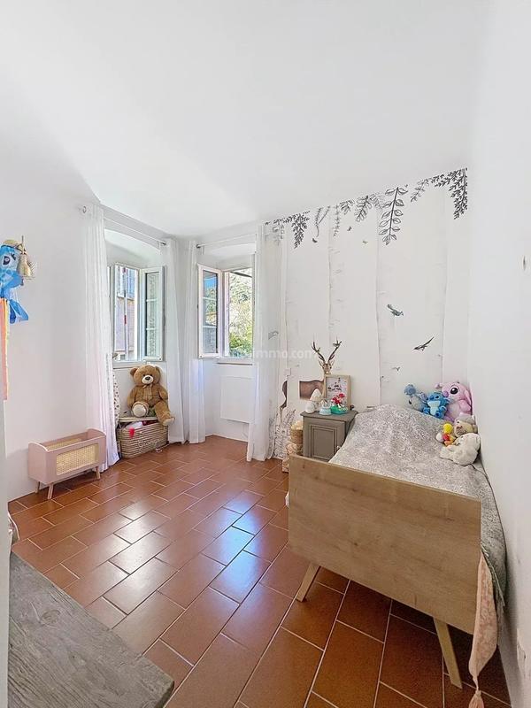 Appartement - 91 m² - 4 pièces