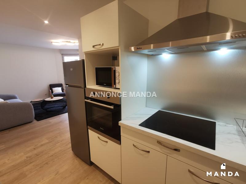 Chambre - 11 m² - 4 pièces