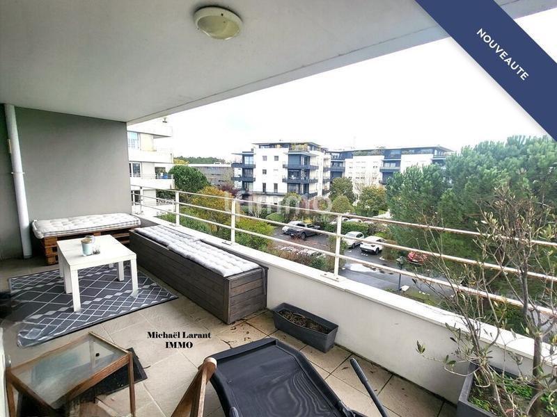 Appartement - 82 m² - 3 pièces