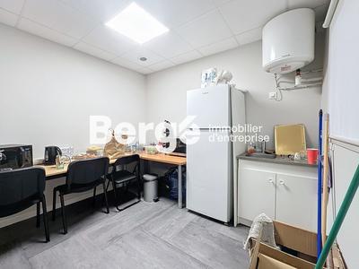 Bureau - 104 m² - 5 pièces