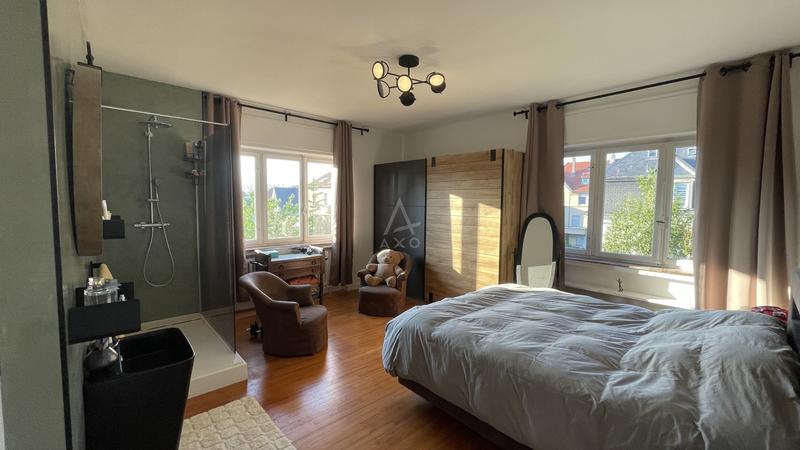 Appartement bourgeois - 143 m² - 5 pièces