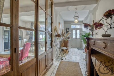 Maison - 181 m² - 5 pièces