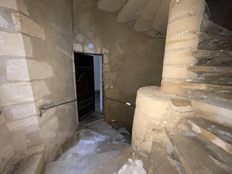 Maison - 495 m² - 23 pièces