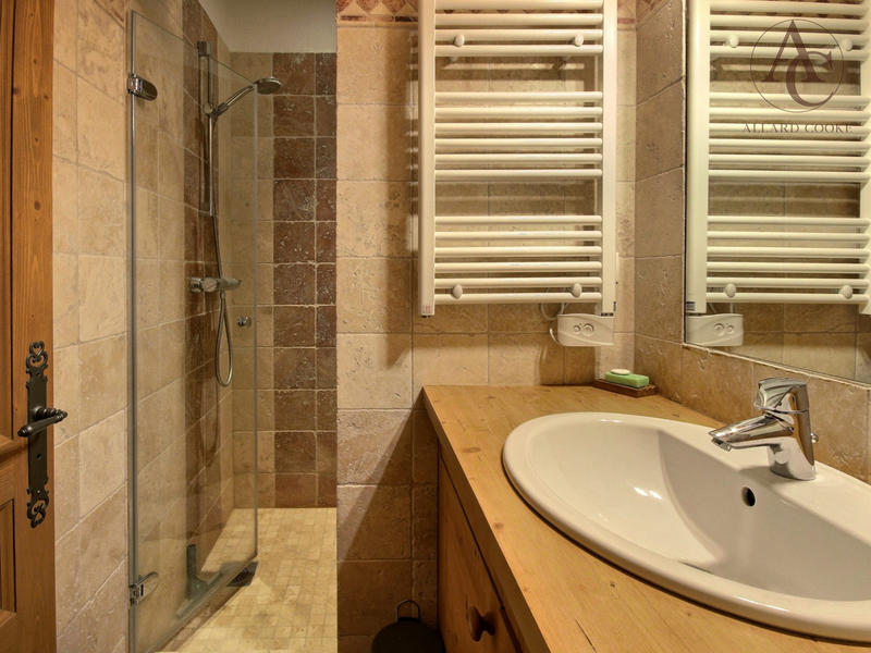 Appartement - 83 m² - 5 pièces