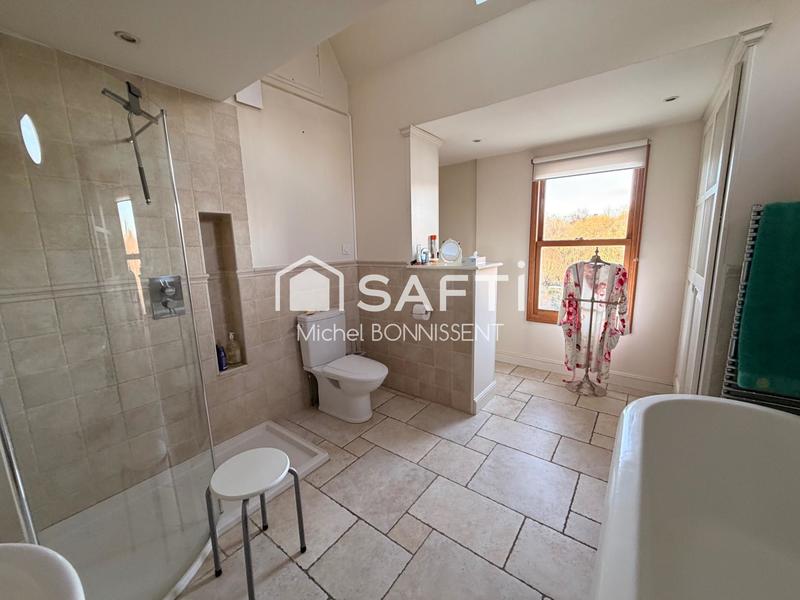 Maison - 185 m² - 5 pièces