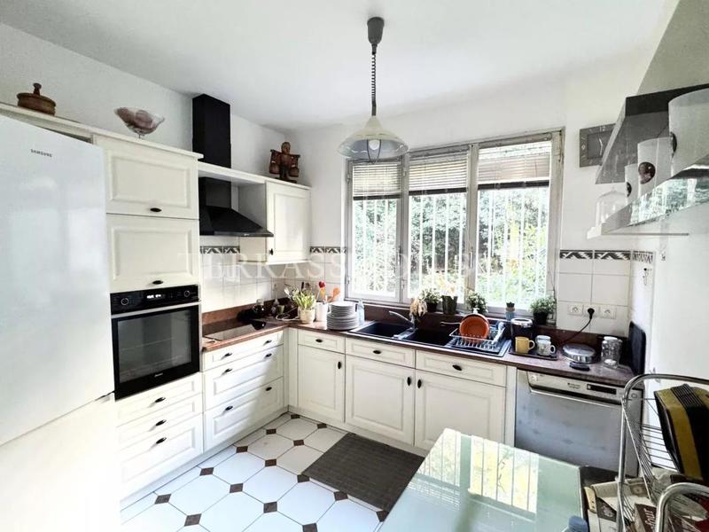 Appartement - 145 m² - 5 pièces