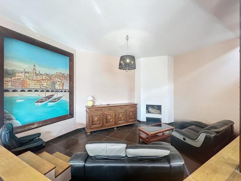 Maison - 253 m² - 5 pièces