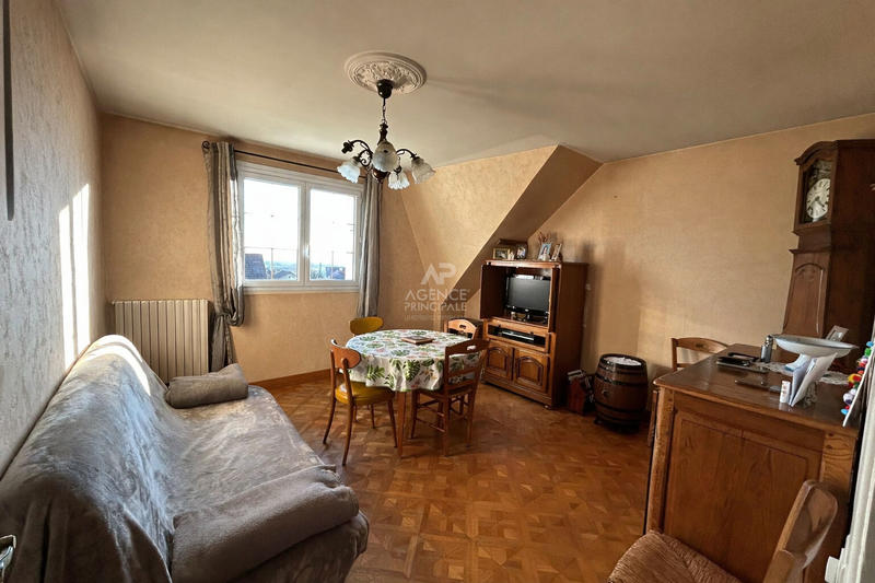 Maison - 139 m² - 7 pièces