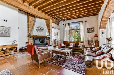 Maison - 435 m² - 11 pièces