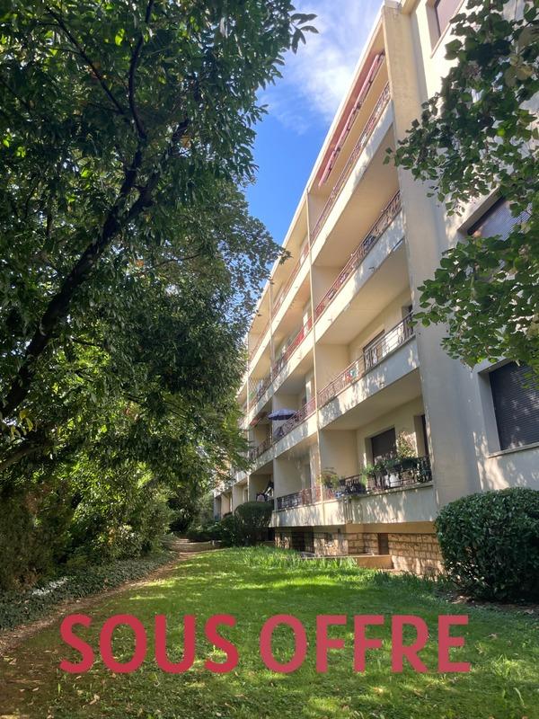 Appartement - 135 m² - 6 pièces