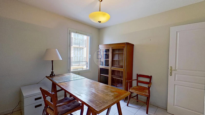 Appartement - 90 m² - 4 pièces